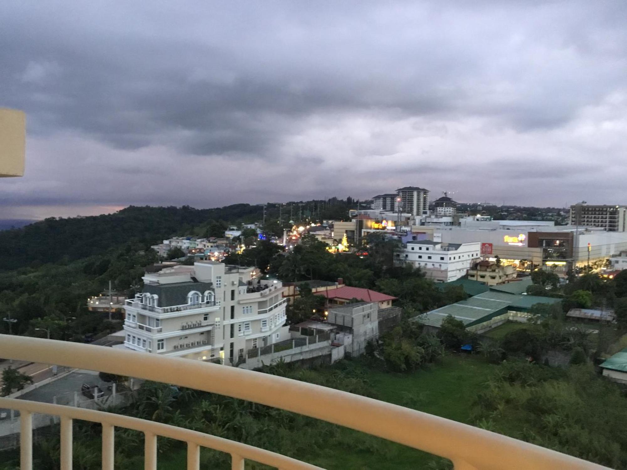 Condo With Free Swimming Pool & Viewing Deck Тагайтай Номер фото